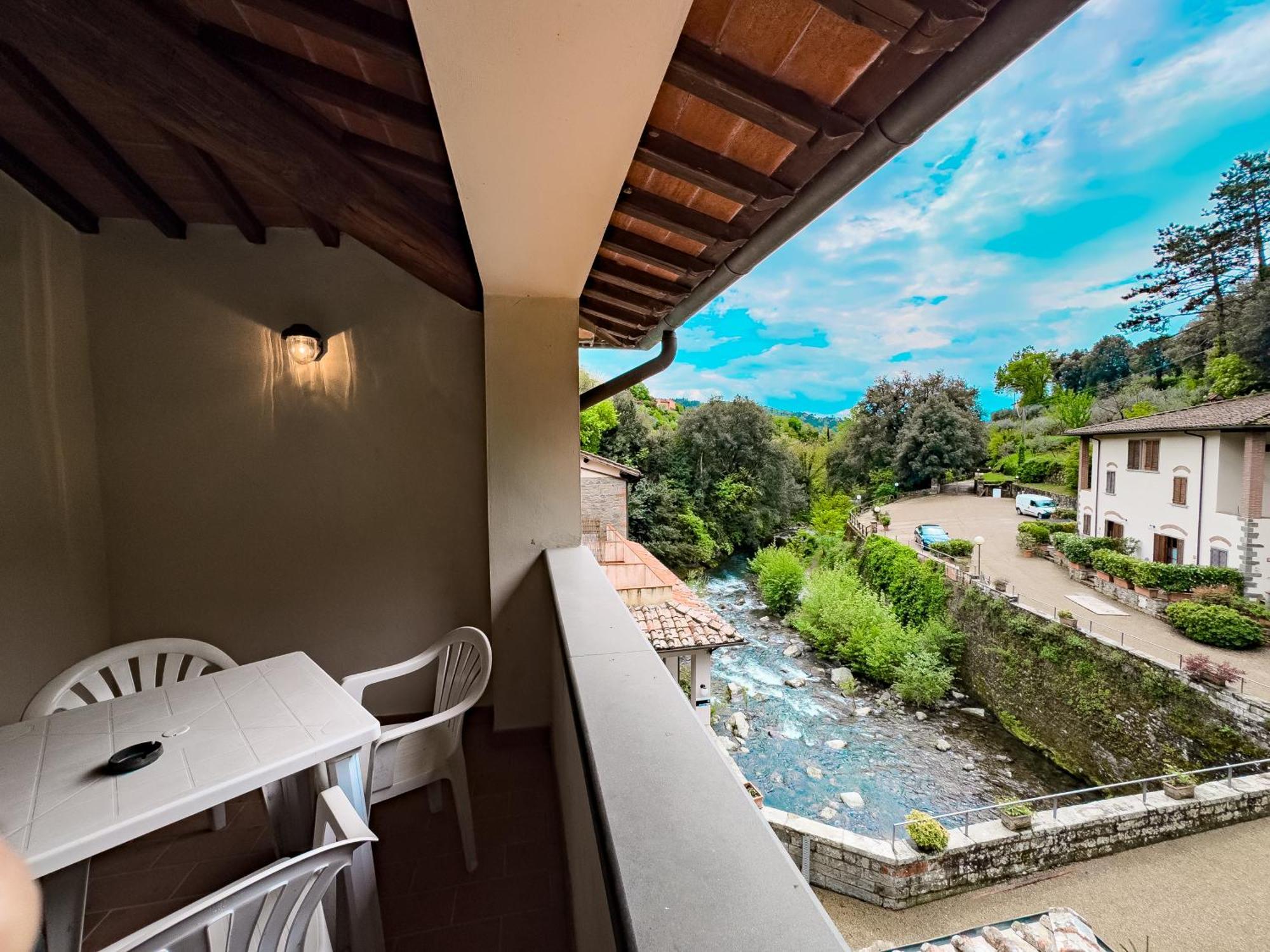 La Ferriera Exclusive Resort - Pool & Waterfall Loro Ciuffenna Exterior foto